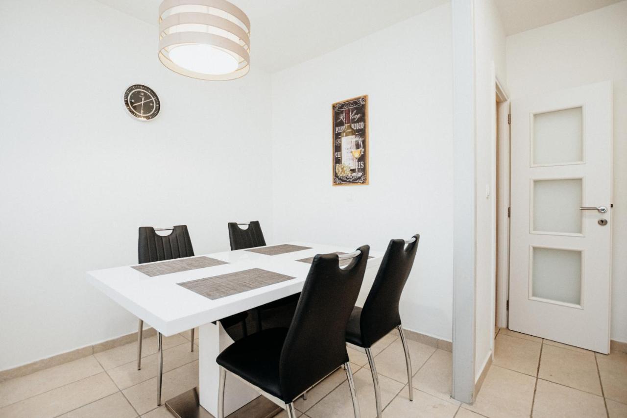 Double And Single S Apartments Zadar Ngoại thất bức ảnh