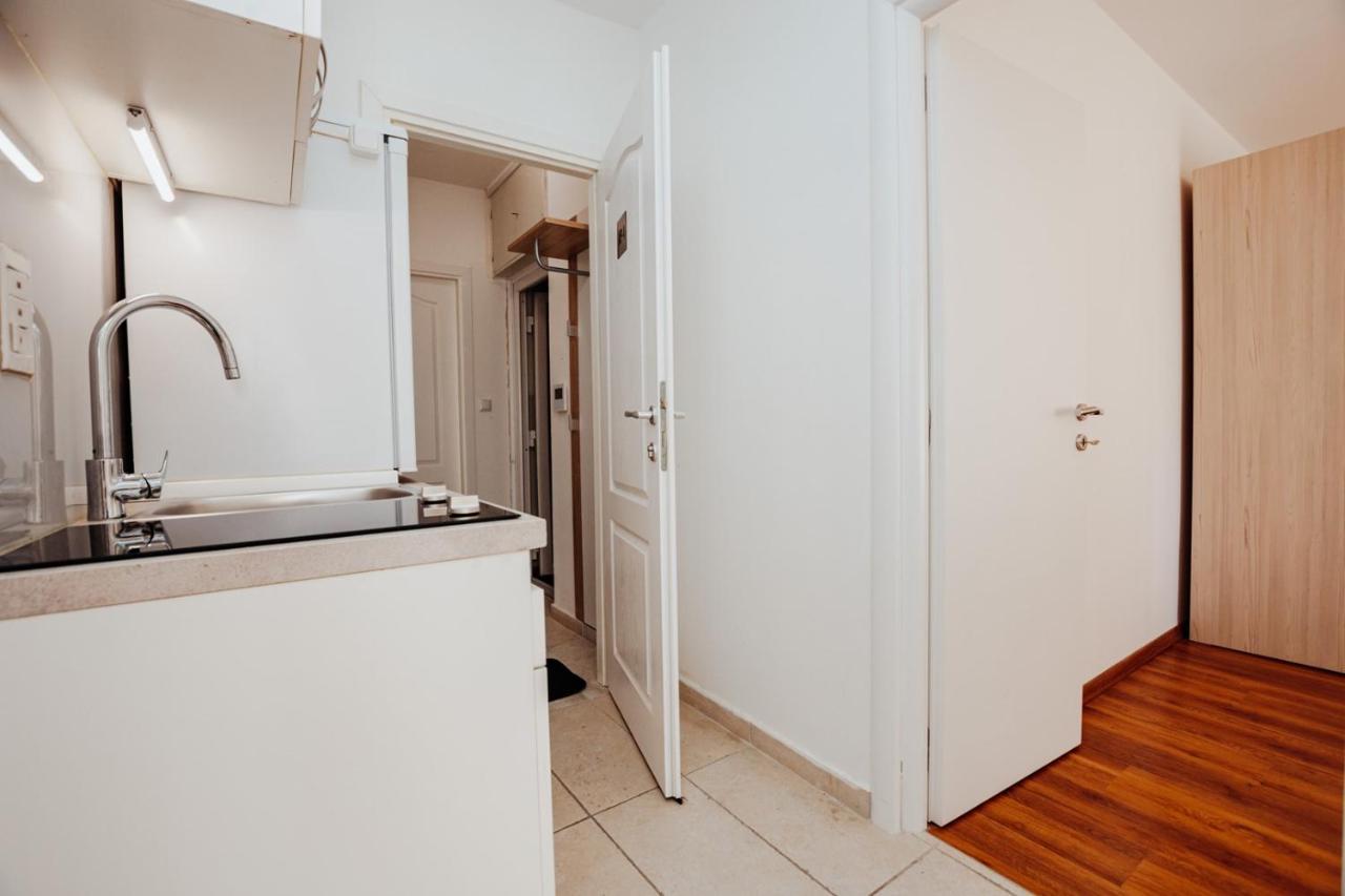 Double And Single S Apartments Zadar Ngoại thất bức ảnh